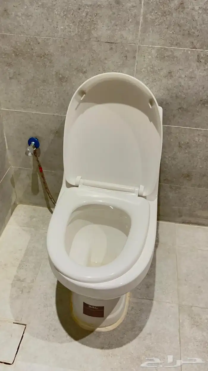 حمام فرنجي جديد ونظيف يوجد لدي 2 نظيف غير مستعمل وغير راكب 2