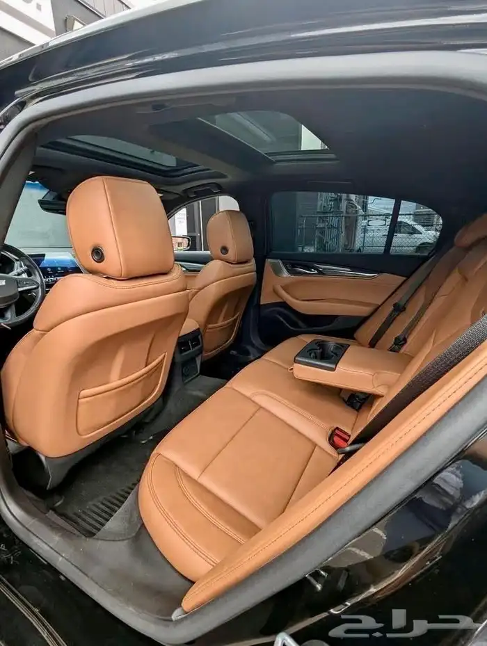 للبيع كدلك CT5 - V موديل 2021 فل الفل وارد كندا 11