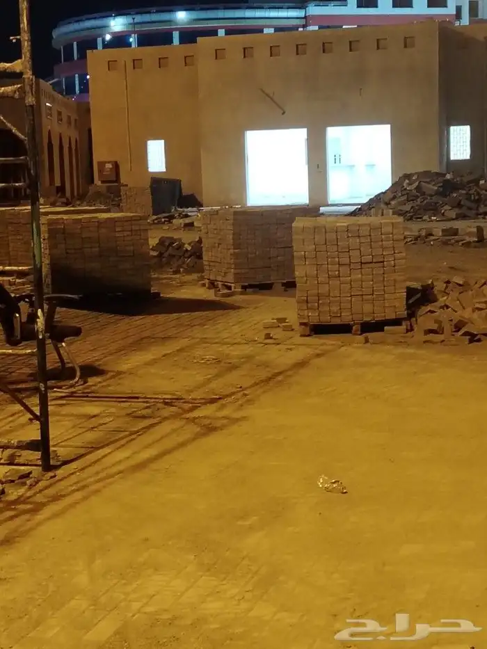 انترلوك مستخدم للبيع بسعر ممتاز الكميه محدوده 2