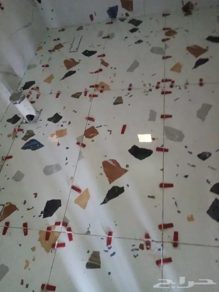 مبلط يمني لجميع انواع البلاط والرخام صامطه 0