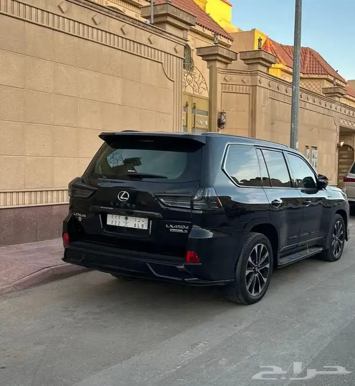 سيارة لكزس للبيع بسكاكا 4