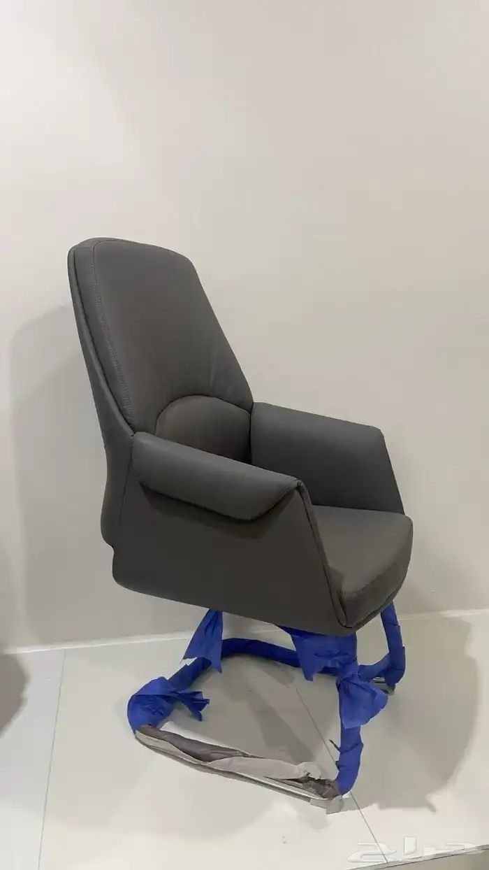 اثاث مكتبي جديد و فاخر 3