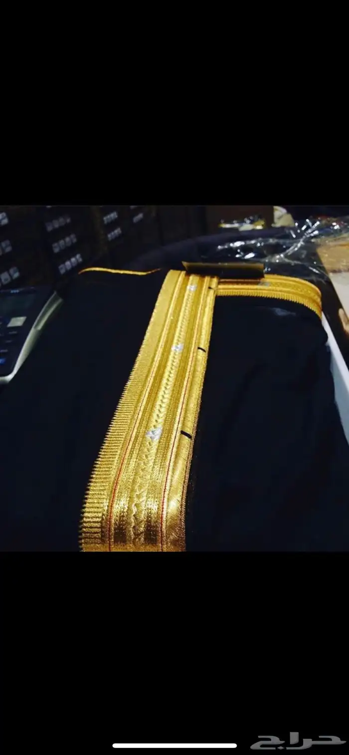 مشالح وبشوت فاخرة وصناديق ملكية 0