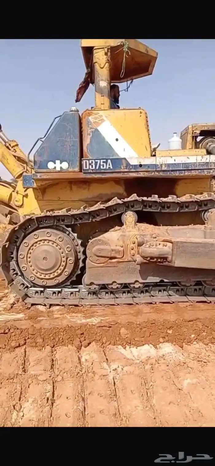 بلدوزر للبيع مقاس 375A 2