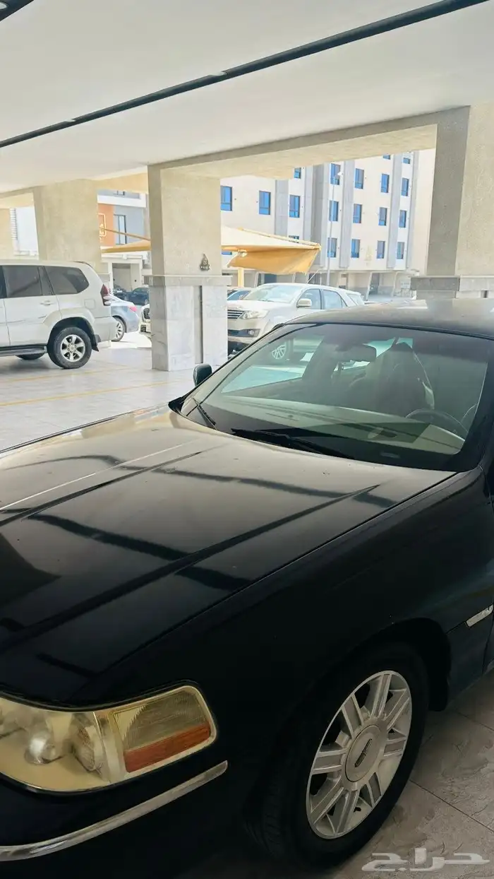 لينكون تاون كار لارج اسود 5