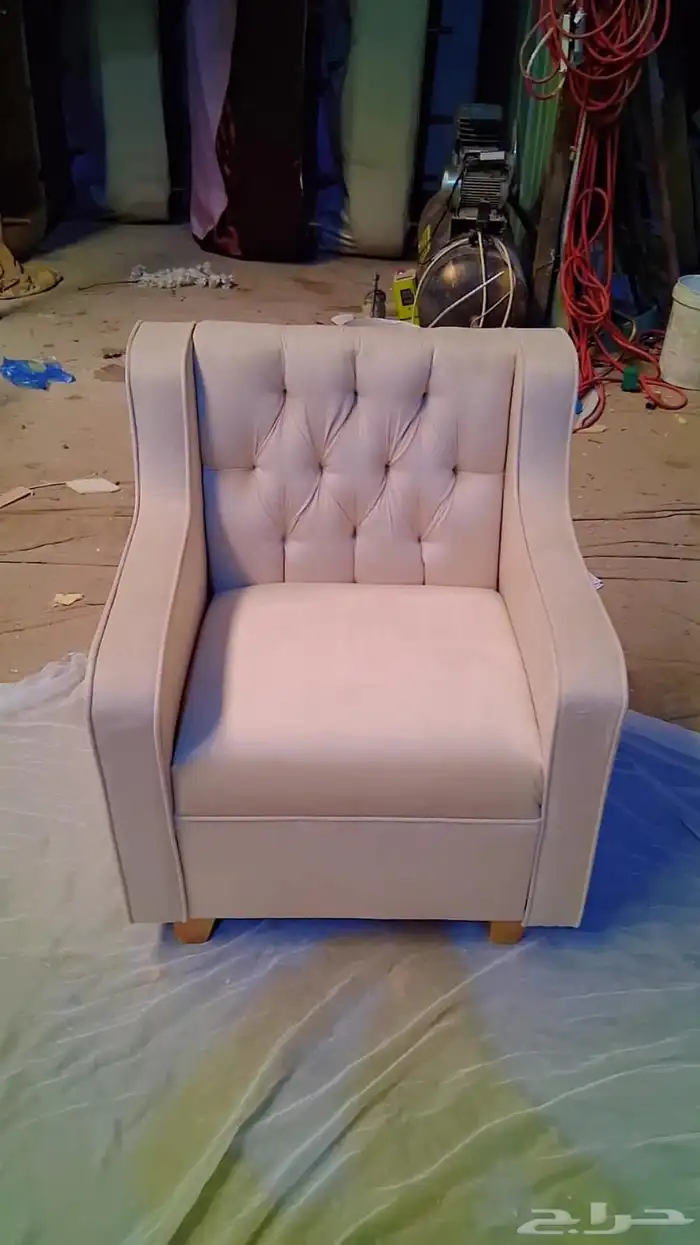 للإيجار كراسي طاولات تقديم ب اقل سعر ان شاءالله 10