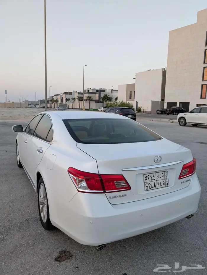 لكزس ES 350 موديل 2012   حالة ممتازة 4