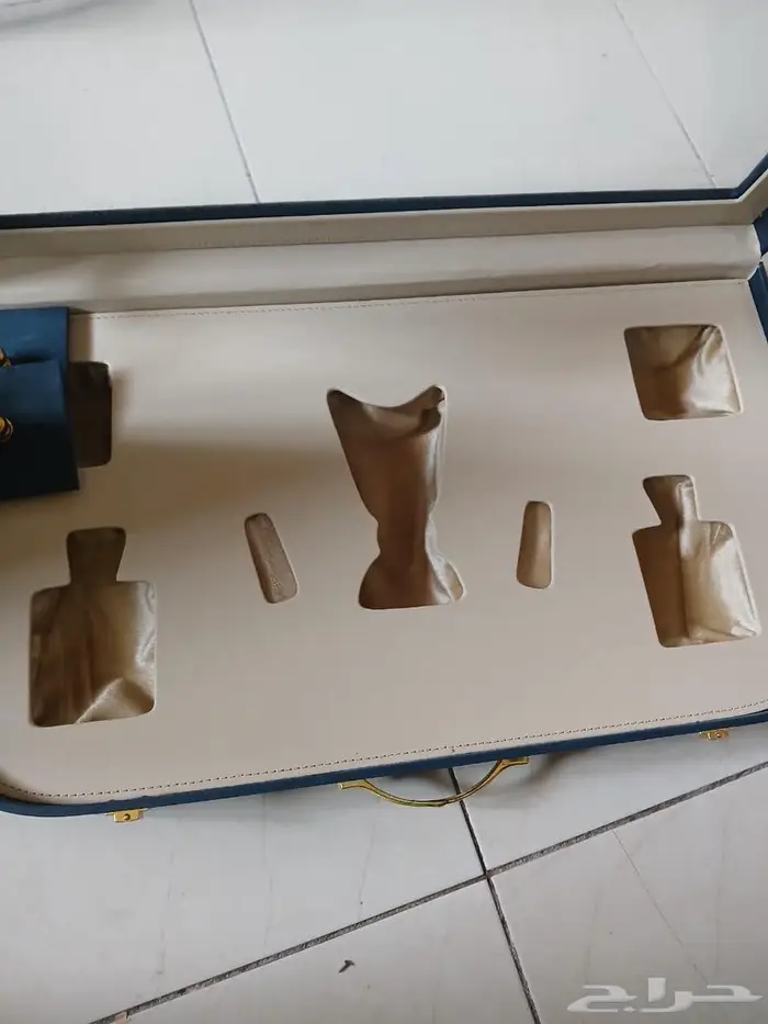 شنط هدايا بكميات محدوده 3