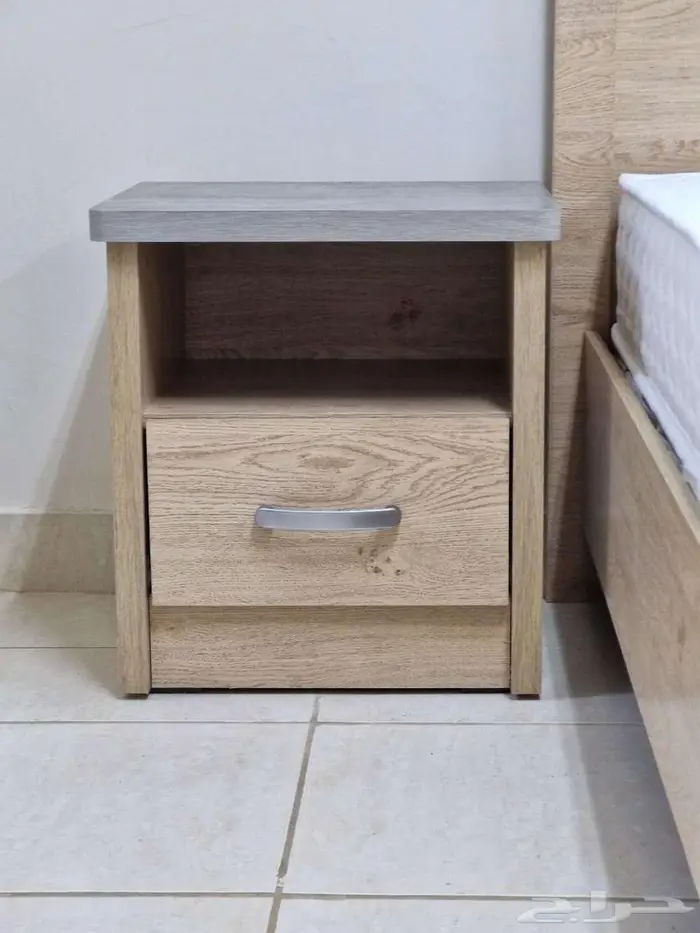 Reduction for moving furniture in excellent condition like n 14