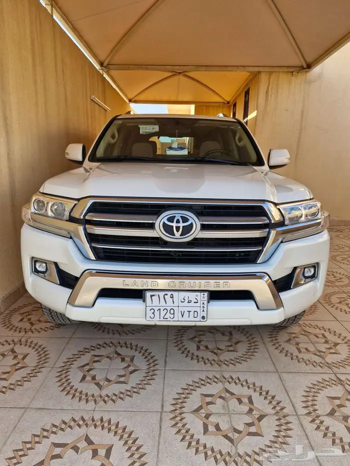 للبيع جكسار ديزل نضيف 2019 بحاله الوكاله 0