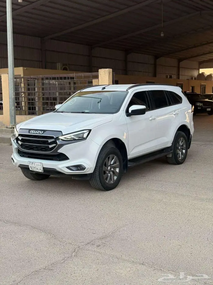 ايسوزو MUX 2024 فل كامل دبل سعودي ممشي 46 0