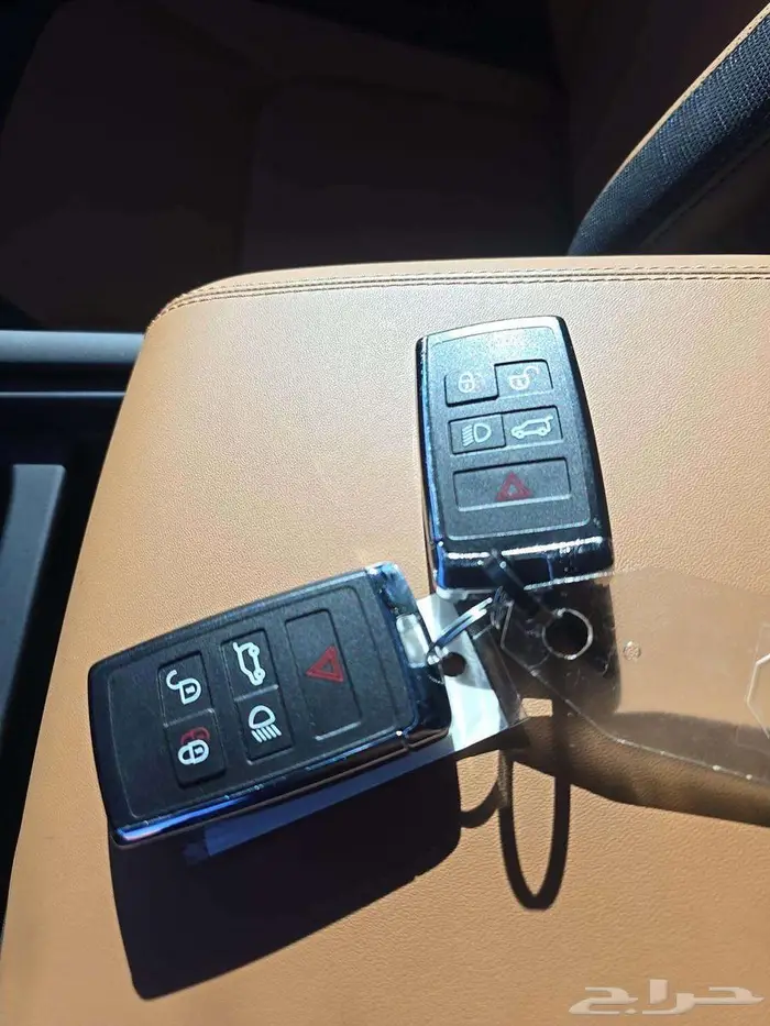 Land Rover Defender 110 X-Dynamic SE 9