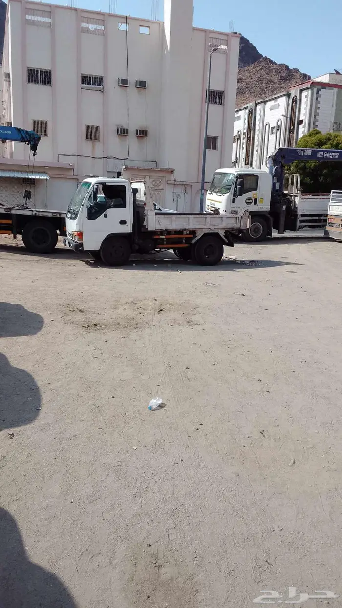 قلاب لنقل البطحاء والاسمنت والبلوك ومخلفات البناء الدمار 0