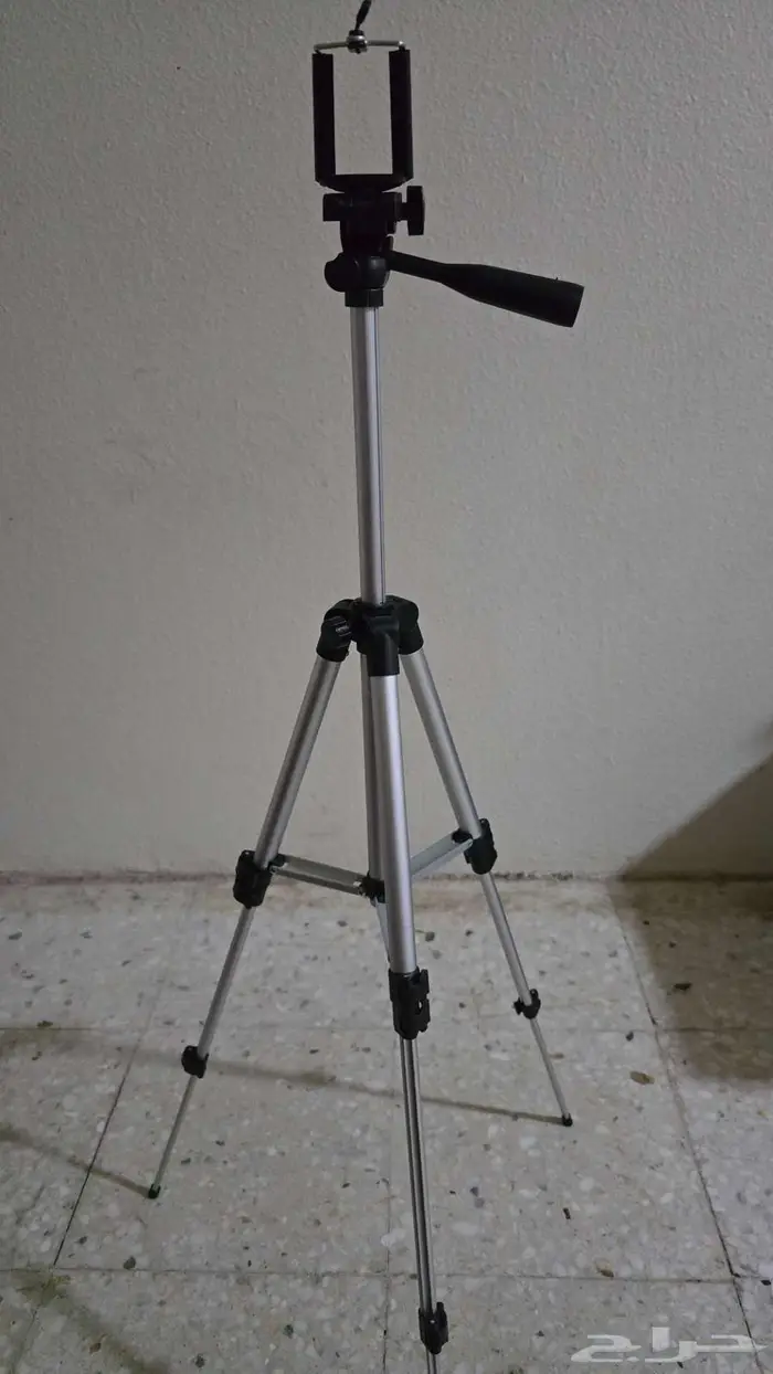 حامل ثلاثى القوائم احترافى للبيع 1