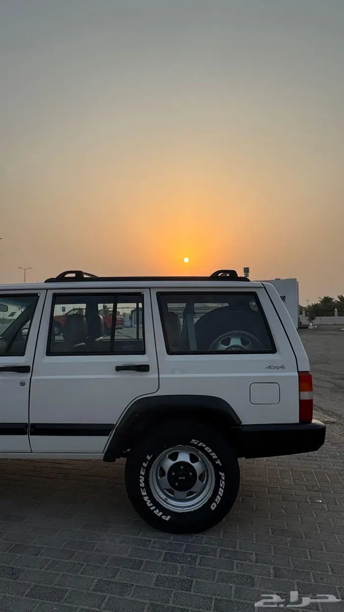للبيع جيب شيروكي 2001 سعودي 1