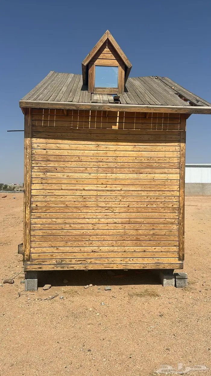 اكواخ خشبية غرفة ودورة مياة 4