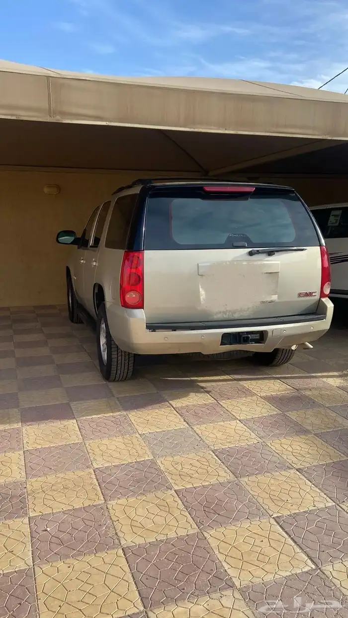 جمس يوكن 2010 البدي فيه رشوش الممشى موضح في الصور 1