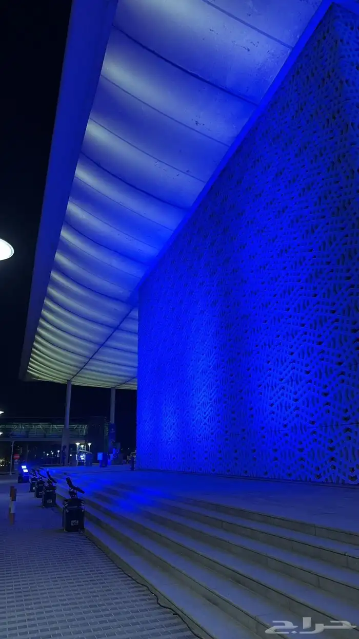 تأجير شاشات عملاقه 32