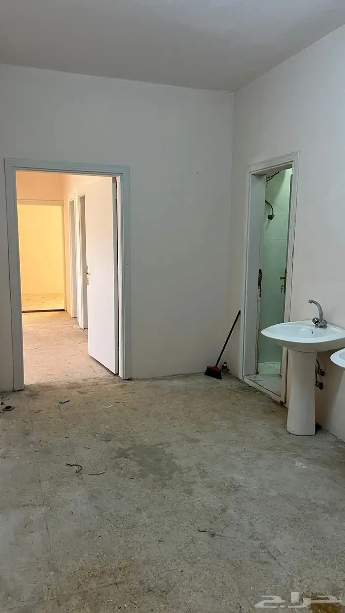 شقه عزاب للإيجار الشهري بحي بنبان 5