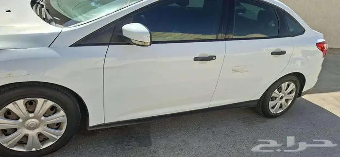 فورد فوكس 2012 نظيف 5