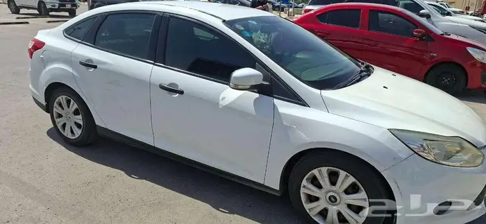 فورد فوكس 2012 نظيف 12