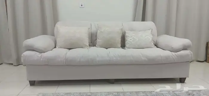 Reduction for moving furniture in excellent condition like n 5
