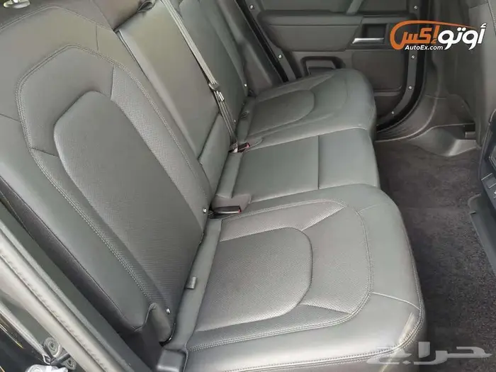 2025 لاند روفر ديفندر S 10