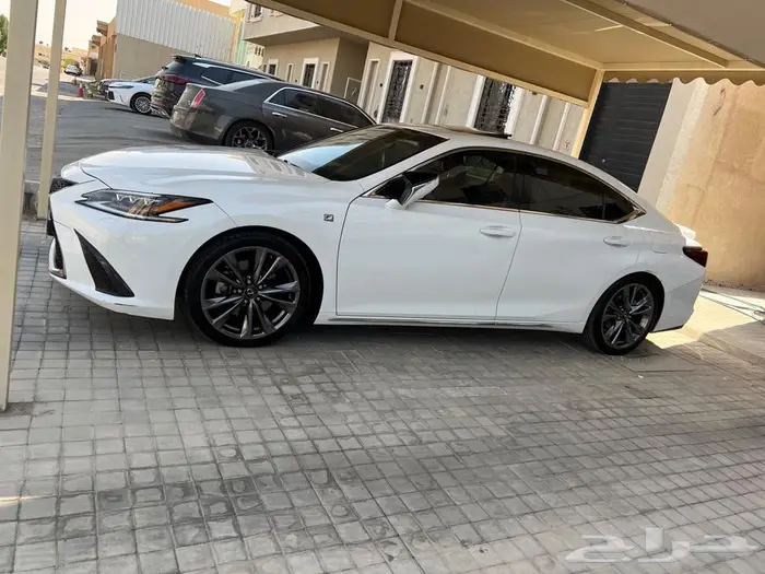 لكزس es350 f sport اف سبورت 2021 سعودي وارد عباللطيف جميل 17