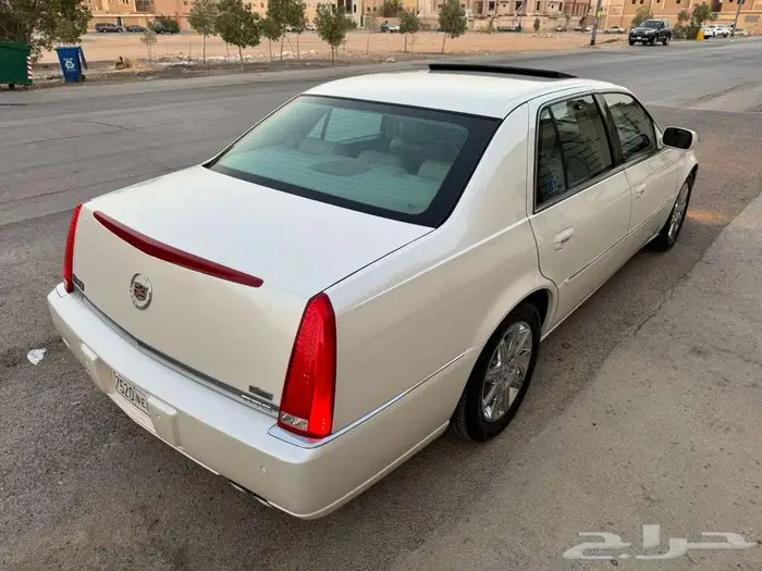 كاديلاك DTS نظيف جدا وكاله 53
