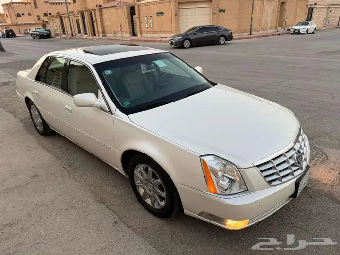 كاديلاك DTS نظيف جدا وكاله 52