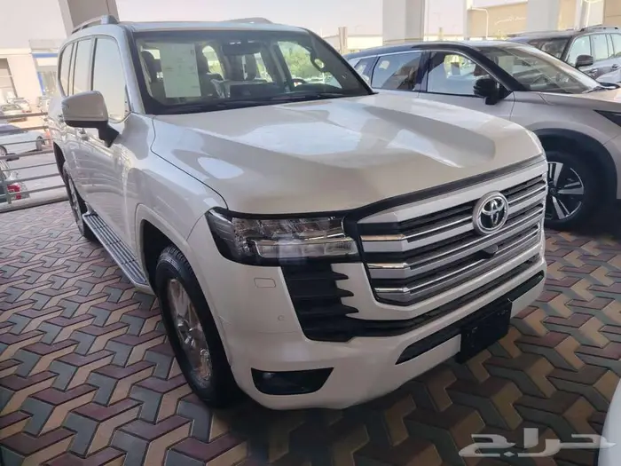 لاند كروزر GXR 2025 9