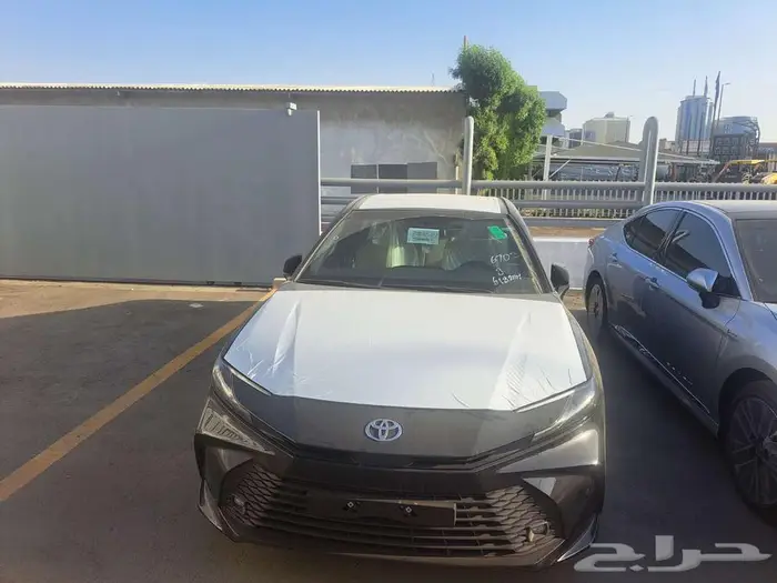 كامري E اسود زيرو اخر دفعه 8