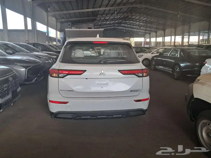 ميتسوبيشي اوتلاندرد ستاندرد2025 كاش وتمويل اقل الاسعار 5
