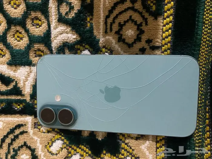 أيفون 16مع كرتونه له معي 2 شهرين جديد 128قيقا 0