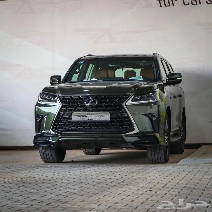 جيب لكزس بلاك دشن LX 570S موديل 2021 1