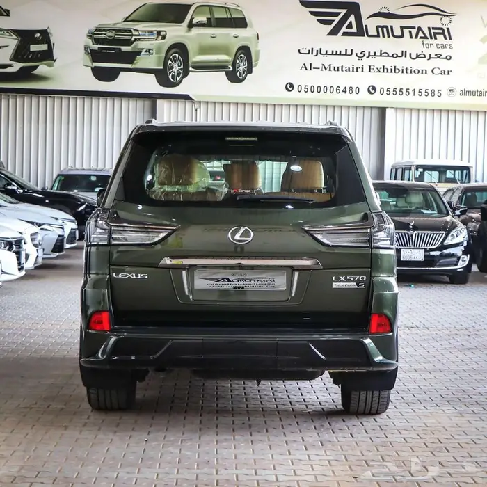 جيب لكزس بلاك دشن LX 570S موديل 2021 16