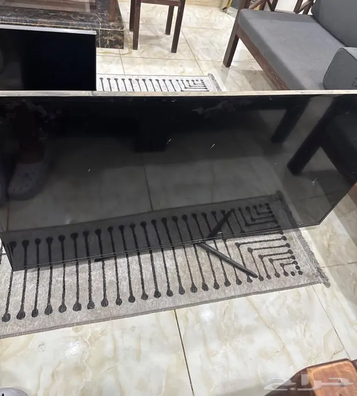 شاشتين مكسوره تشتغل واحد كسر والثانية خدش 2