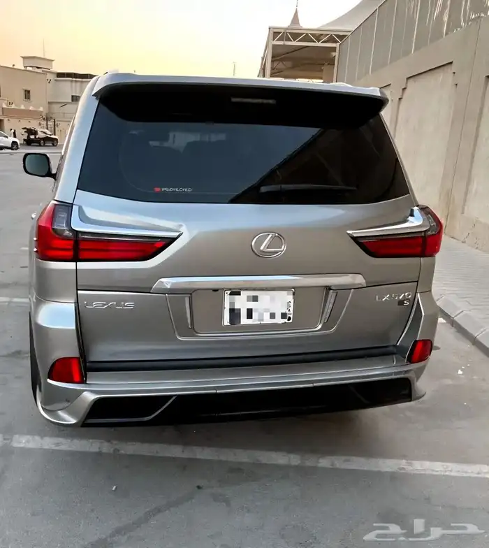 لكزس LX570 ممشى قليل 1