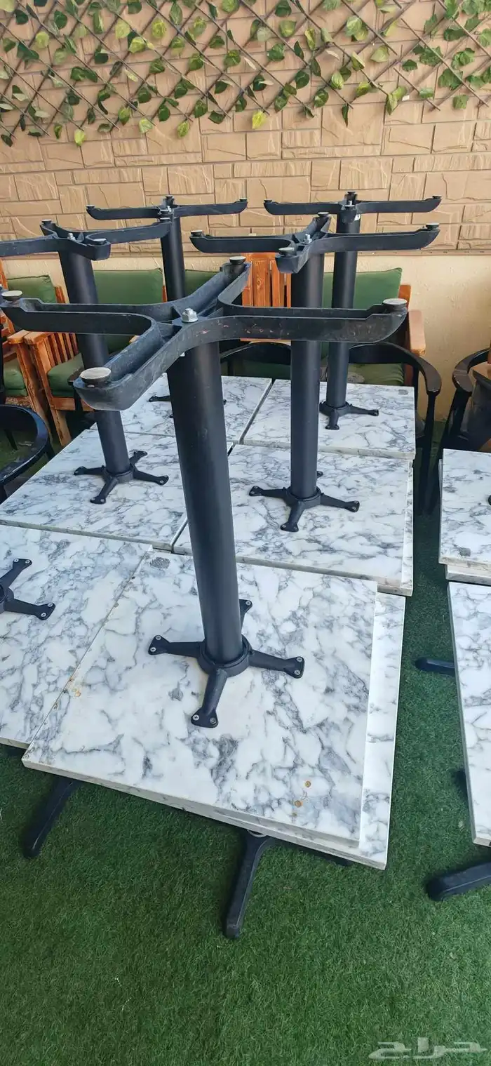 كراسي وطاولات فاخرة لمحلات الكوفي والشاي 11