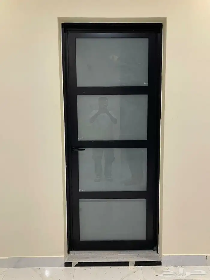 فني المنيوم تفضل شبابيك و ابواب ومطابخ وصيانةجميع اعميل 1