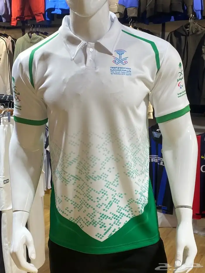 تفصيل اطقم ملابس رياضيه حسب الطلب 2