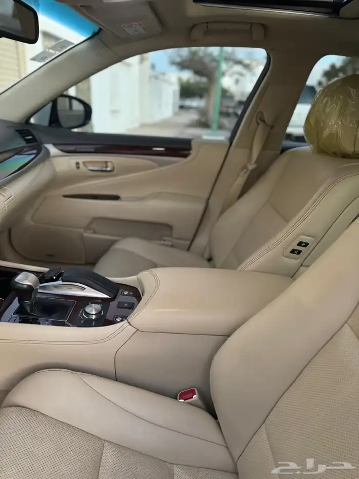 لكزس LS 460 ( شبه جديده ) 5
