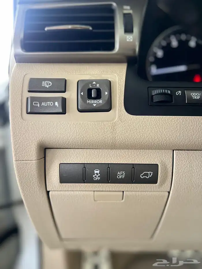 سعودي وكالة 2014.. Lexus 10