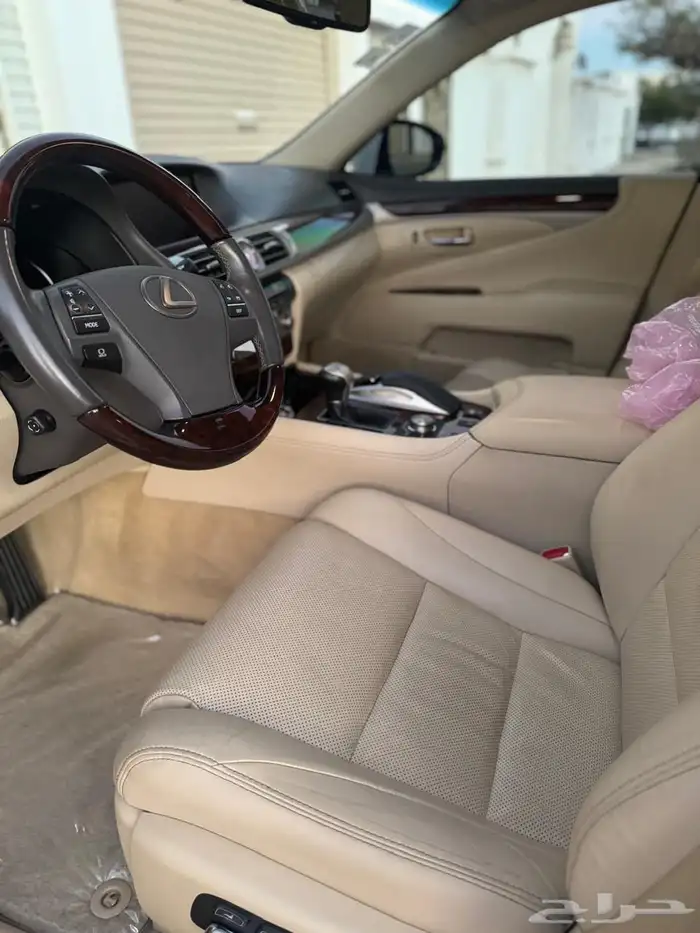 لكزس LS 460 ( شبه جديده ) 1