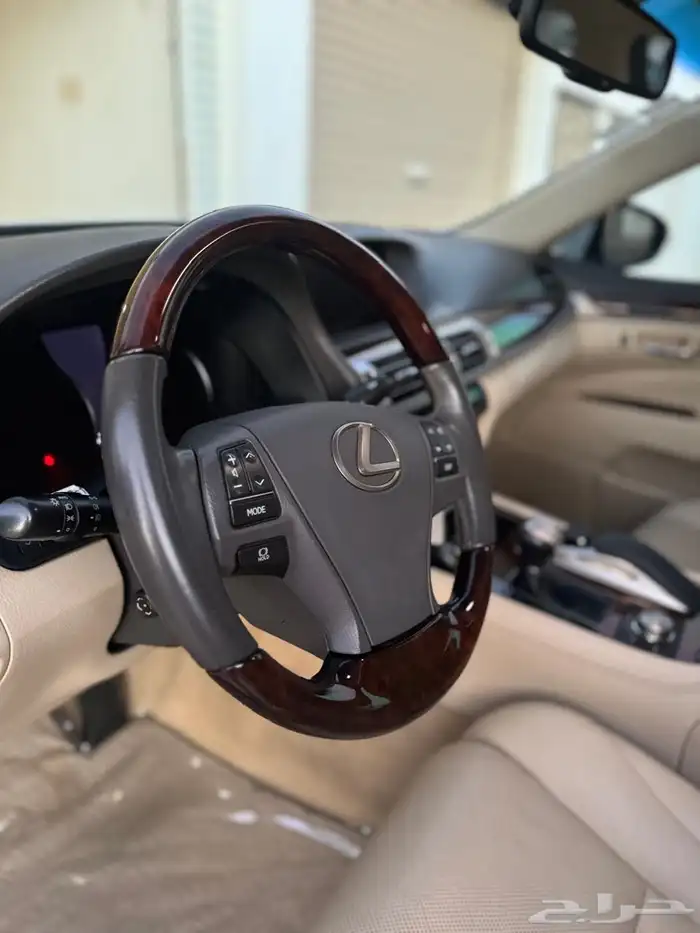 لكزس LS 460 ( شبه جديده ) 2