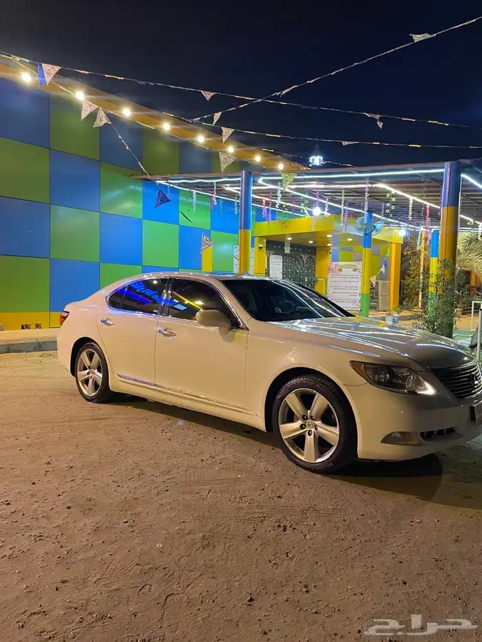 لكزس LS460 0