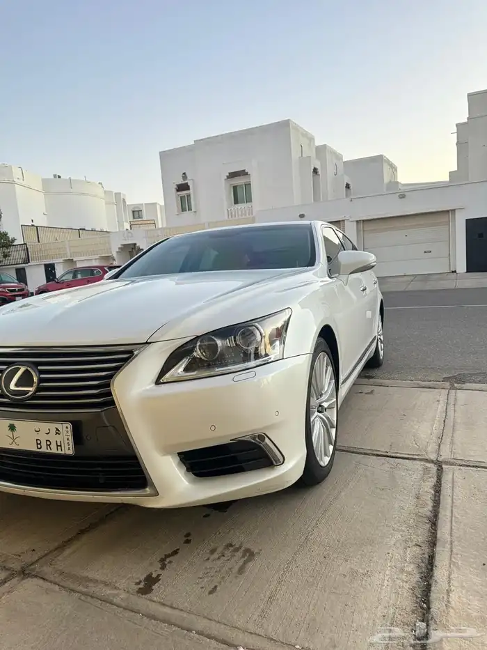 لكزس LS 460 ( شبه جديده ) 11