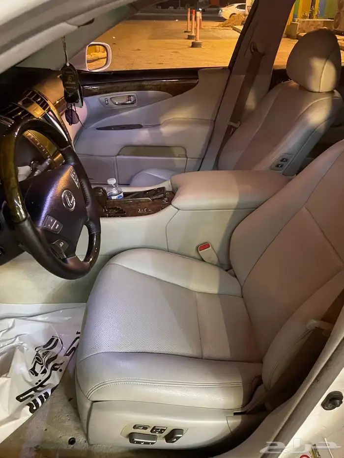 لكزس LS460 6