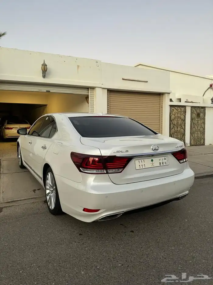 لكزس LS 460 ( شبه جديده ) 13