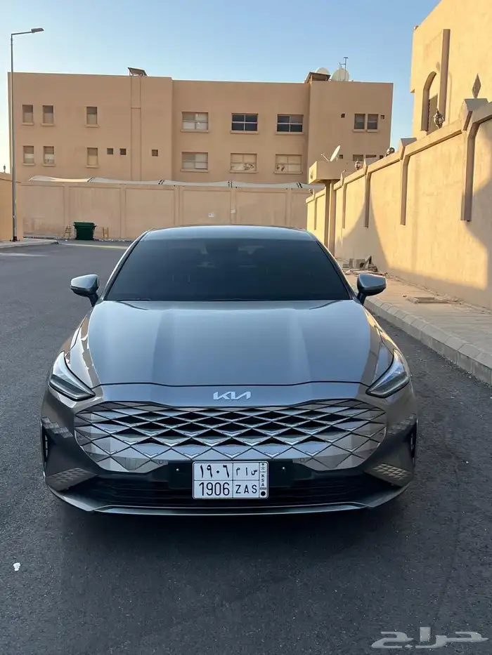 البيع كيا K8 0